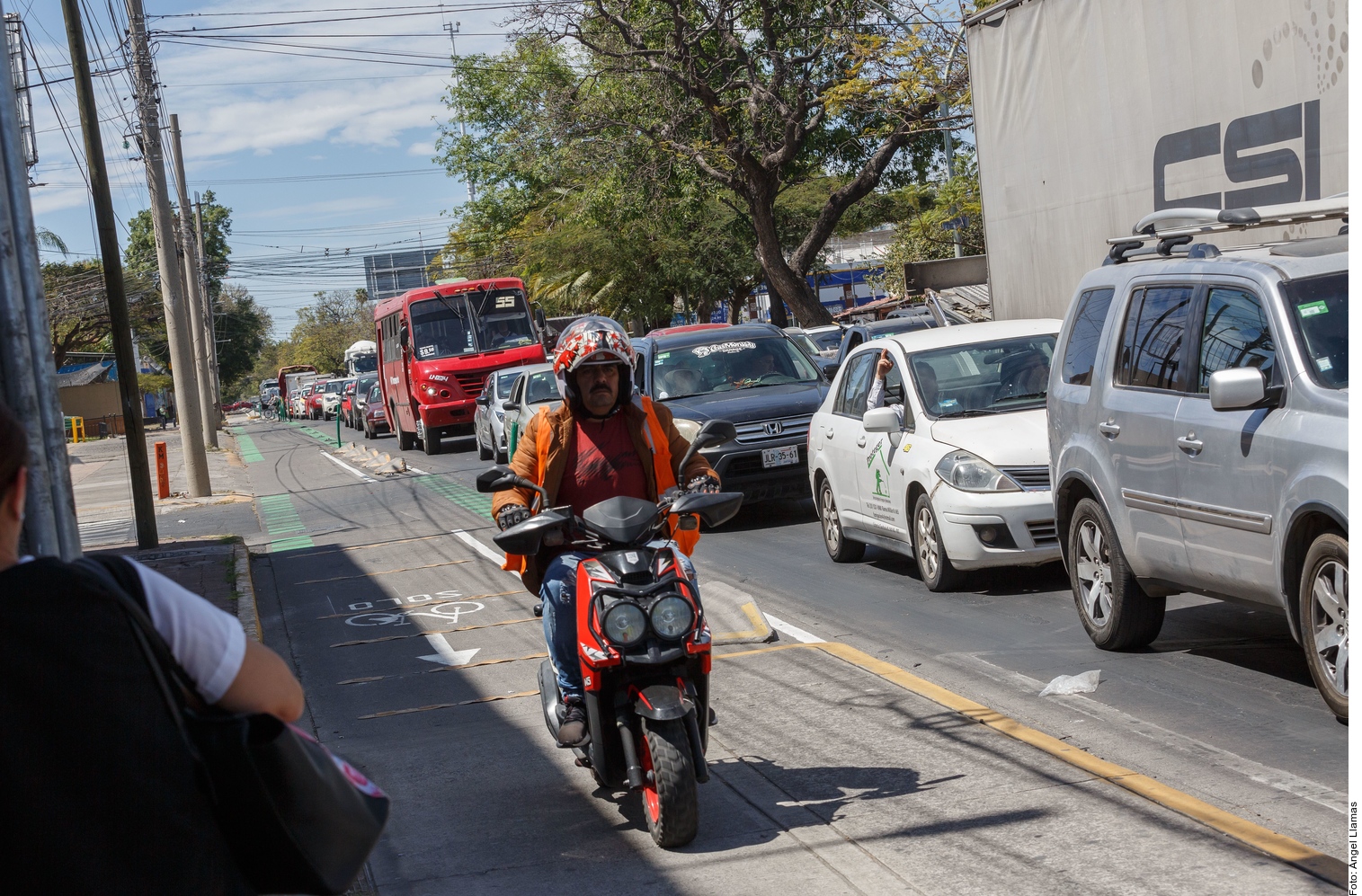 Saldrán con placas de las tiendas motos nuevas