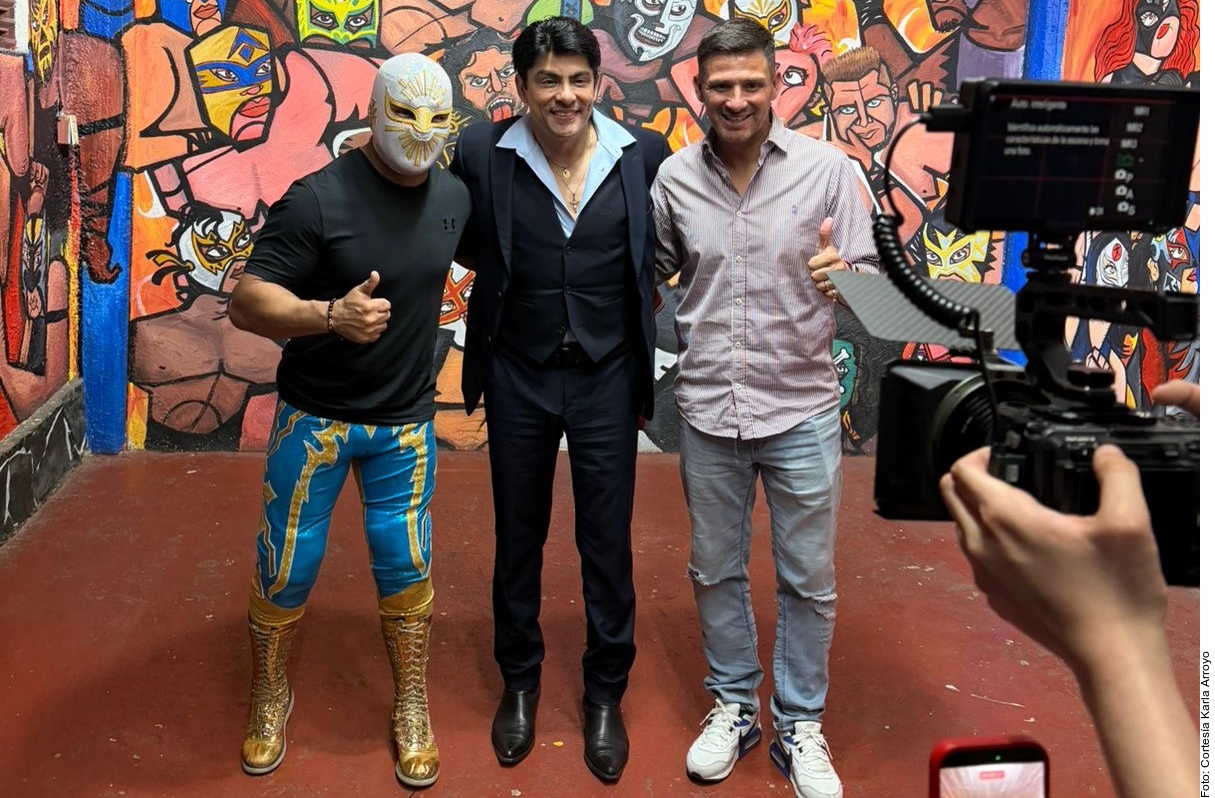 ¡A dos de tres caídas! Víctor García “enmascarado” sorprende en la Arena Coliseo de Guadalajara